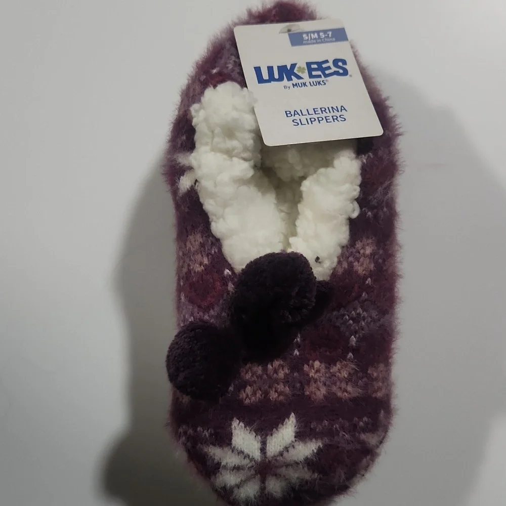 NWT Muk Luks Purple And White Ballerina Slippers S/M 5-7 KIDS
